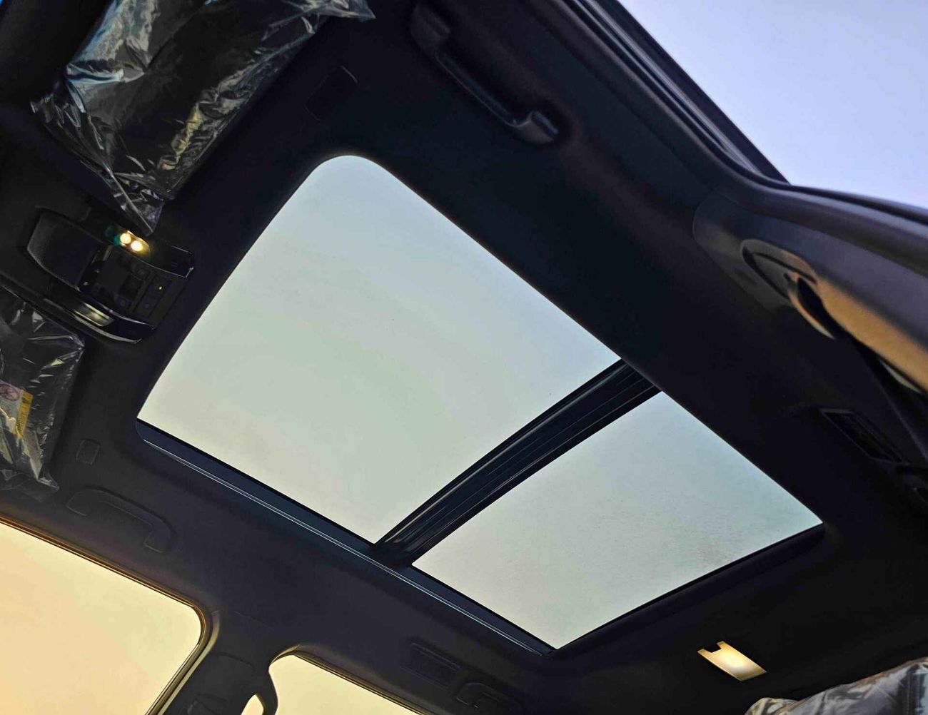 Toyota Prado PLATINUM | 2.4L V4 PETROL | PANORAMIC ROOF | 360* with HID | RADAR | MEMORY SEATS | TOP VARIANT