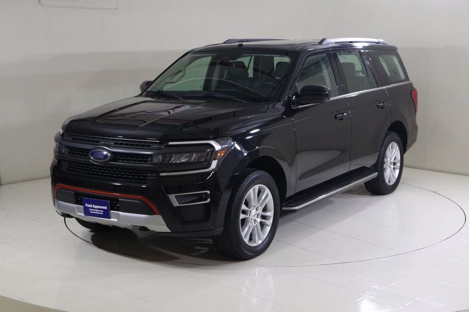 Ford Expedition XLT — фото 1