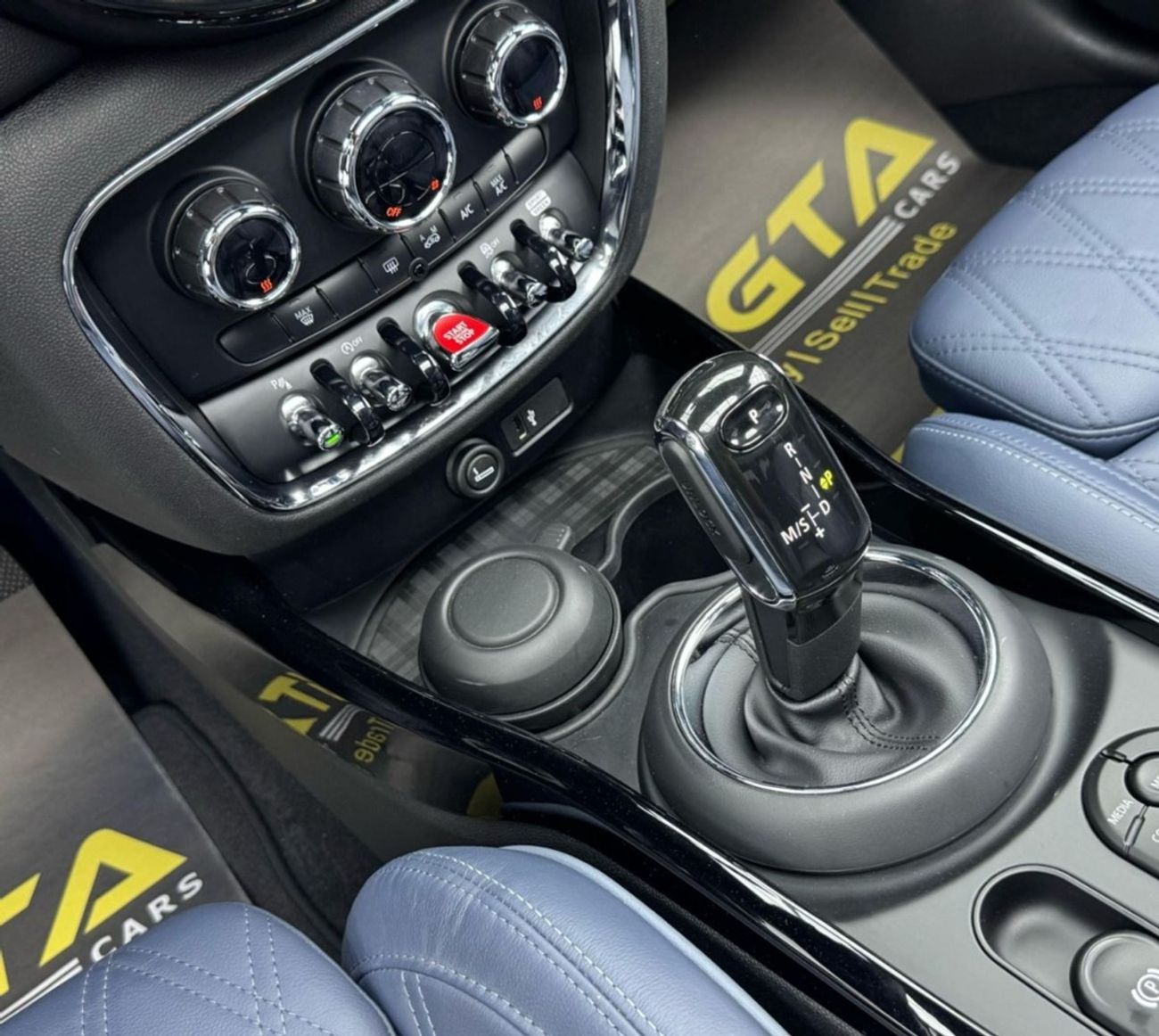 Mini Clubman S 2.0L 2022 Mini Clubman S, 2026 Mini Warranty, 2027 Mini Service Pack, Excellent Condition, GCC