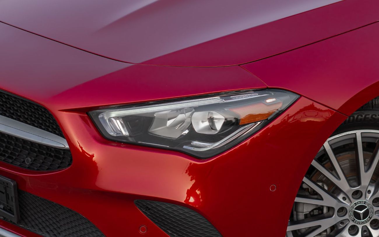 Mercedes-Benz CLA 250 Std 2.0L (221 HP)