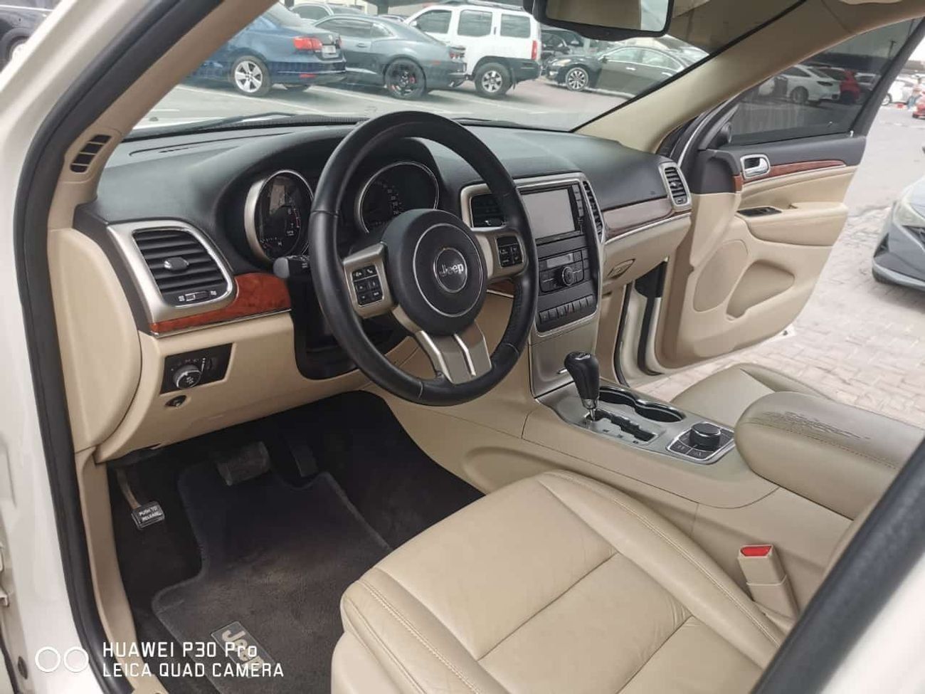 Jeep Cherokee sport 3.7L In excellent condition and requires no expenses