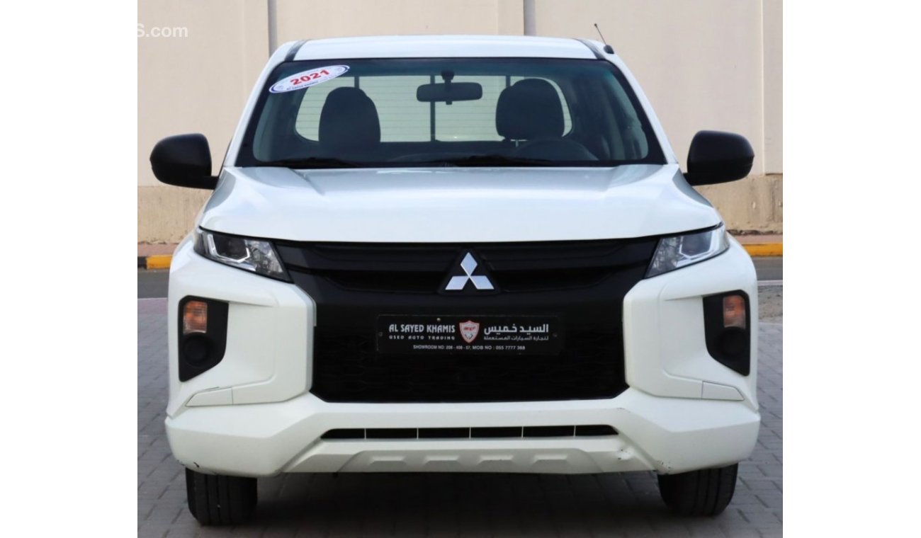 Mitsubishi L200 GL AUTOMATIC WINDOWS - MANUAL GEARBOX - 2WD - PERFECT CONDITION INSIDE OUT - GCC