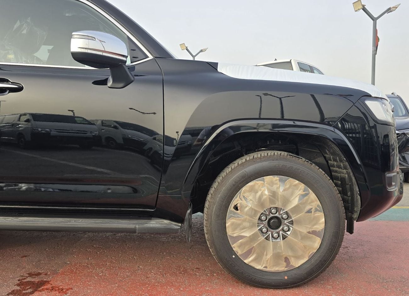 Toyota Land Cruiser VX Toyota land cruiser Vx 3.5l turbo 4*4 A/T  Black color inside black 2026