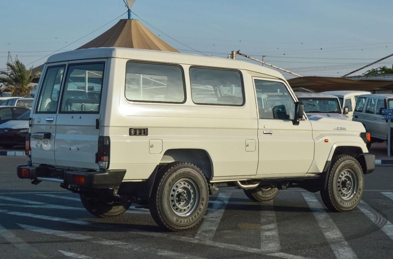 تويوتا لاند كروزر 70 TOYOTA LAND CRUISER 78 SERIES 4.0L 4WD PETROL SUV 2024 | AUTO TRANSMISSION | MANUAL WINDOWS | STEELS
