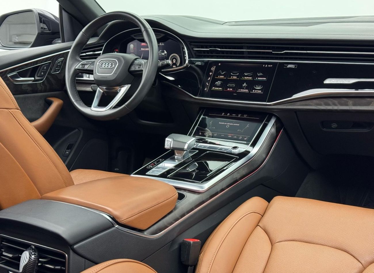 Audi Q8 55 TFSI quattro S Line 3.0L 2021 Audi Q8 S-Line 55TFSI Quattro, 2025 Warranty, 2027 Service Pack, AB