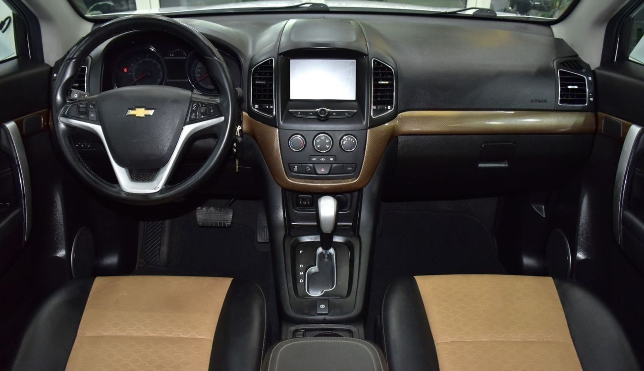 Chevrolet Captiva EXCELLENT DEAL for our Chevrolet Captiva LT ( 2017 Model ) in White Color GCC Specs