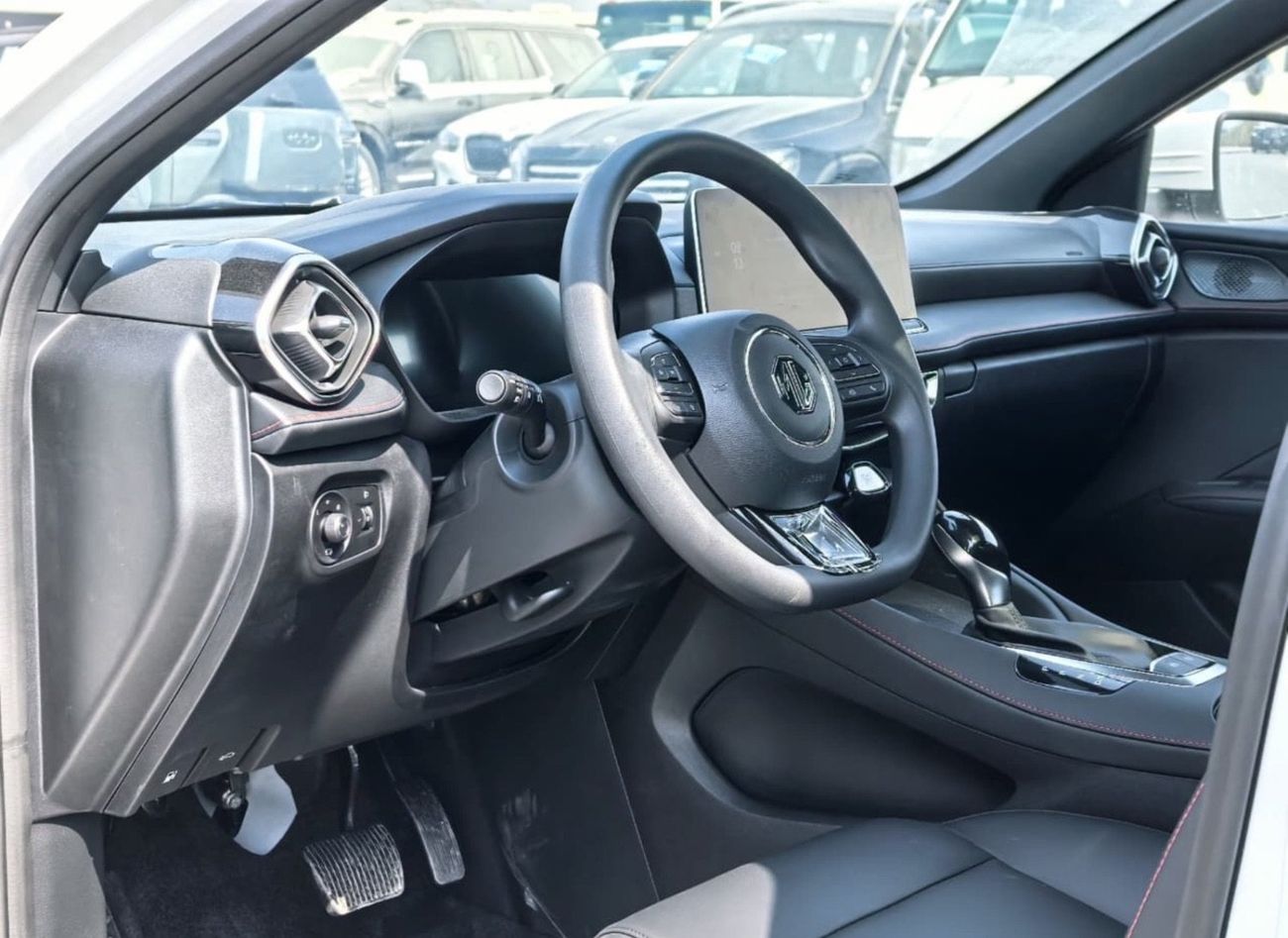 أم جي 5 2025 MG5 1.5L LUXURY AUTOMATIC TRANSMISSION FULL OPTION