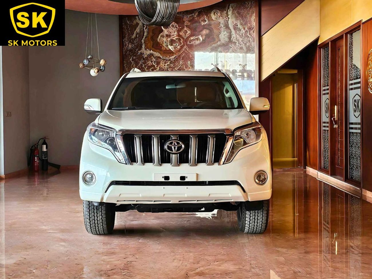 تويوتا برادو / VXR V4 2.7L / SUNROOF/ LEATHER / ELECTRIC SEATS/ DOWN TYRE / FULL OPTION / EXPORT ONLY /LOT#69094