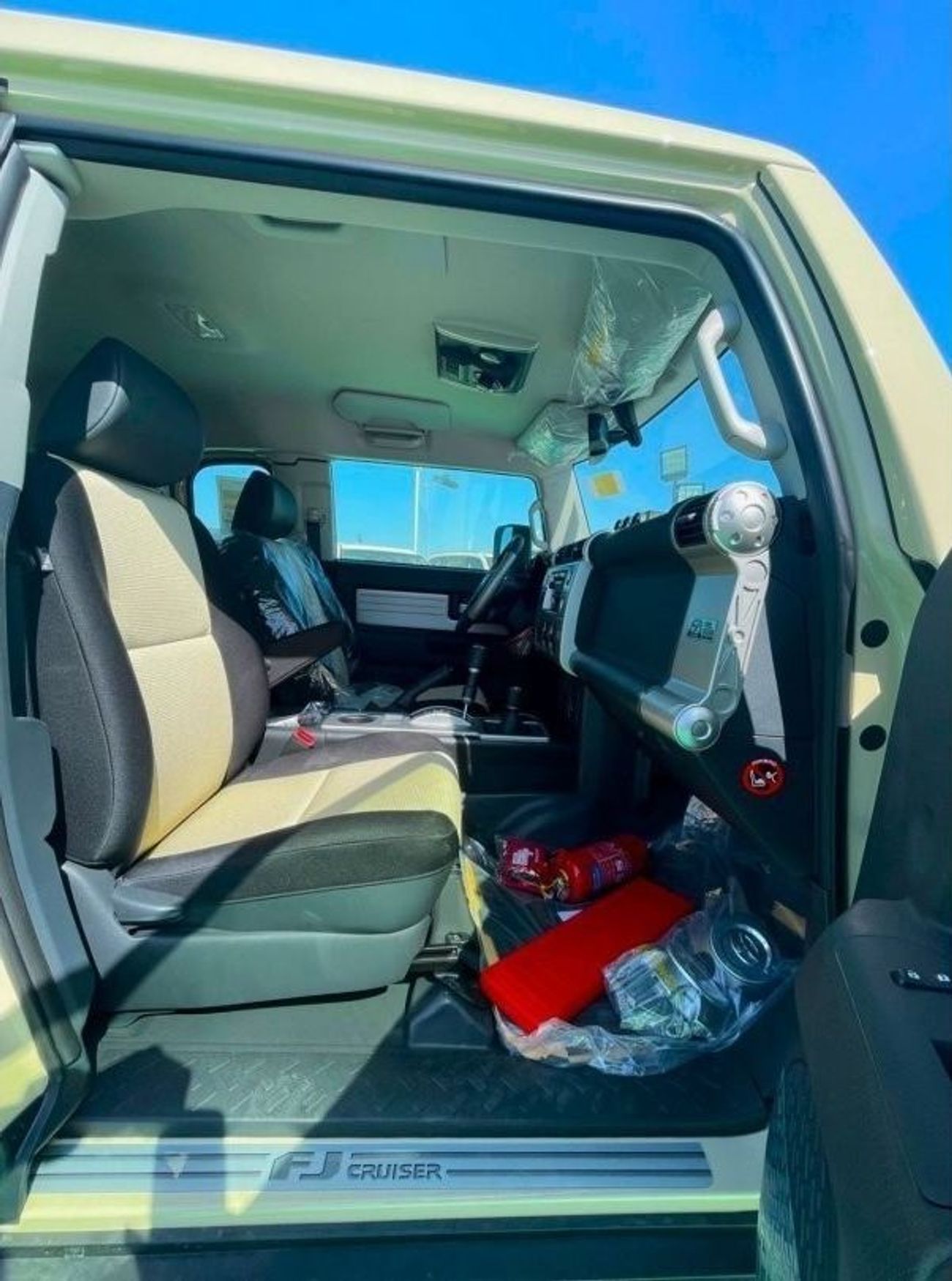 Toyota FJ Cruiser 2023 White color 4WD 4.0L petrol