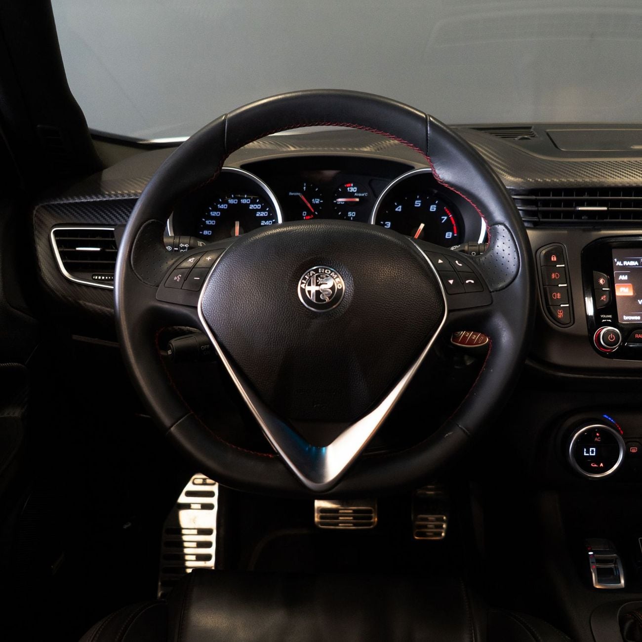 Alfa Romeo Giulietta AED 862 P.M • 0% Downpayment • Alfa Romeo Giulietta Veloce  • 1 Year Warranty