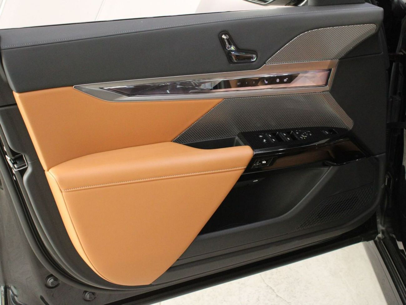 BMW 740i | BMW 740i - V6