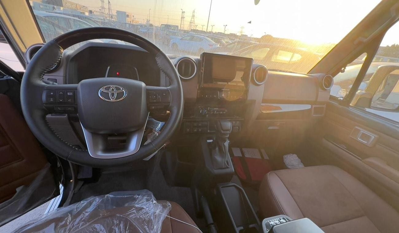تويوتا لاند كروزر 70 Toyota Landcruiser Pickup, 4.0 CC, Full option, A/T