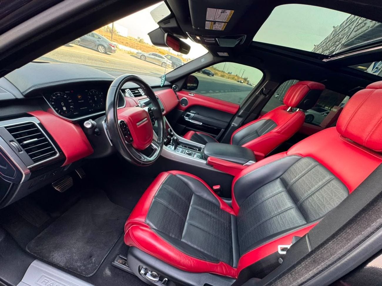 Land Rover Range Rover Sport AUTOBIOGRAPHY DYNAMIC V8 5.0L SUPERCHARGE / BIG SCREEN / PREMIUM SOUND SYSTEM / HEAD UP DISPLAY / 36