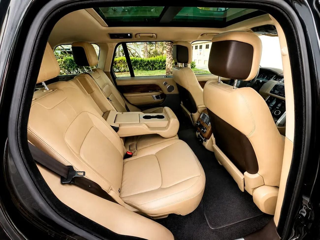 Land Rover Range Rover SE GCC Specs