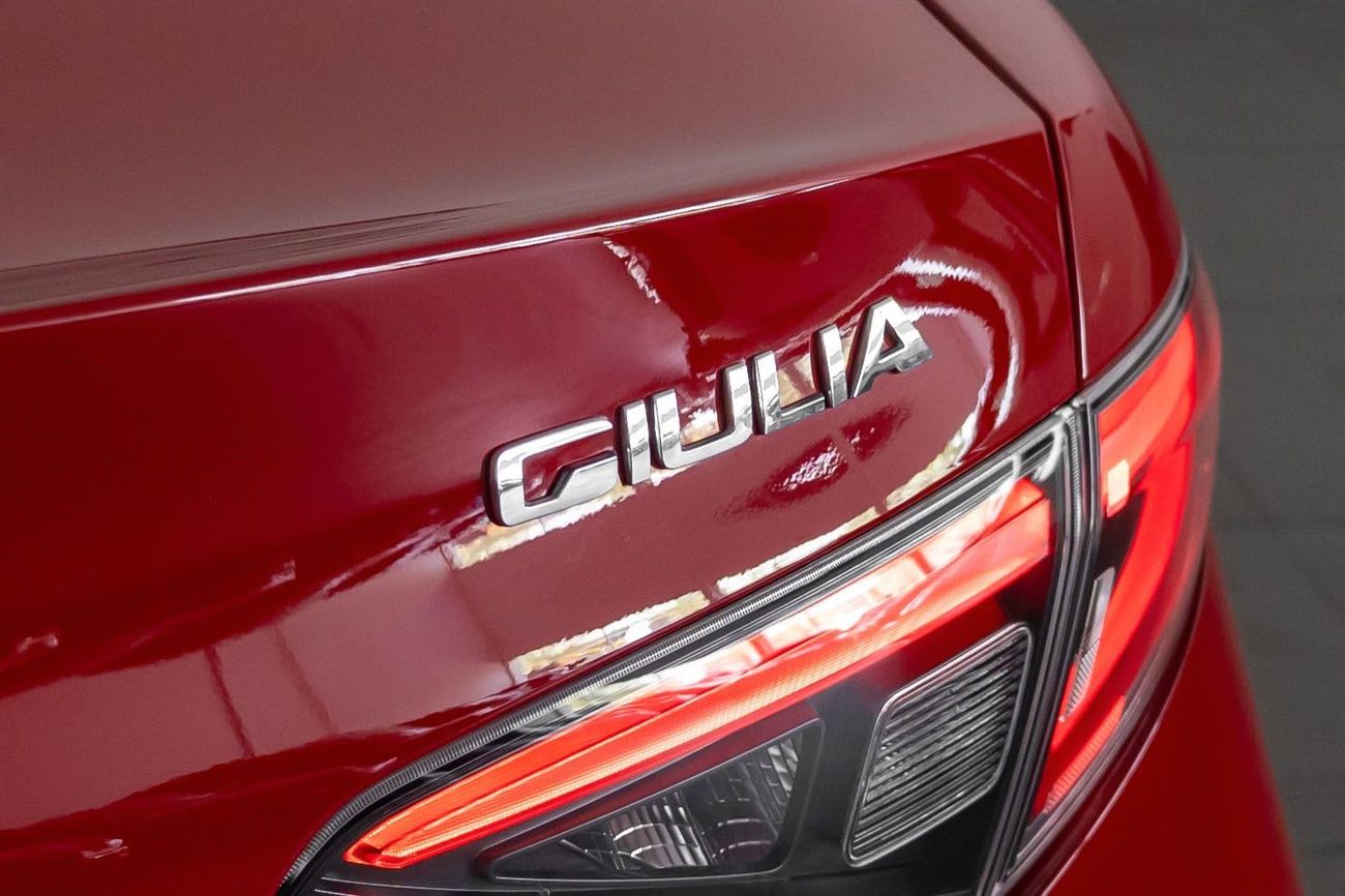 Alfa Romeo Giulia 2024 Alfa Romeo Giulia Q2 / 5 Year Alfa Romeo Warranty & Service Contract