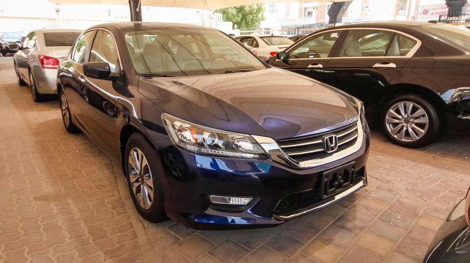 Used Honda Accord 2013 for sale in Sharjah 28228