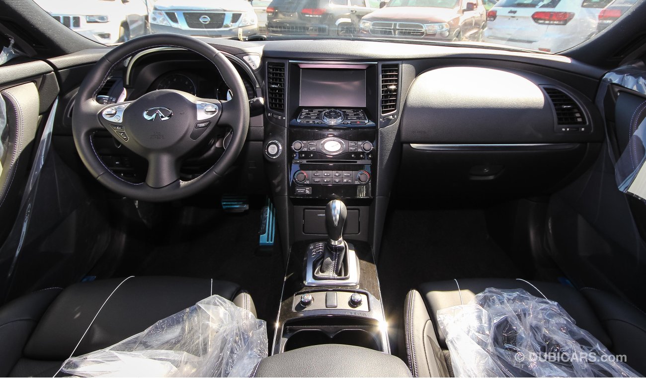 Infiniti QX70 S