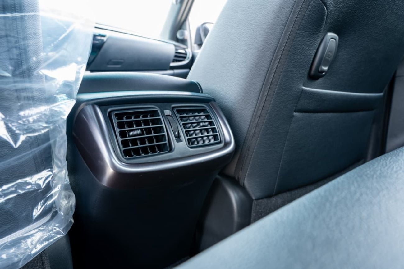 تويوتا هيلوكس GR-Sports | 2.8L | Diesel | 4x4 | Special Edition