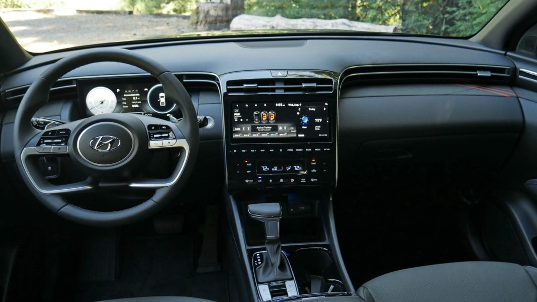 Hyundai Santa Cruz interior - Cockpit