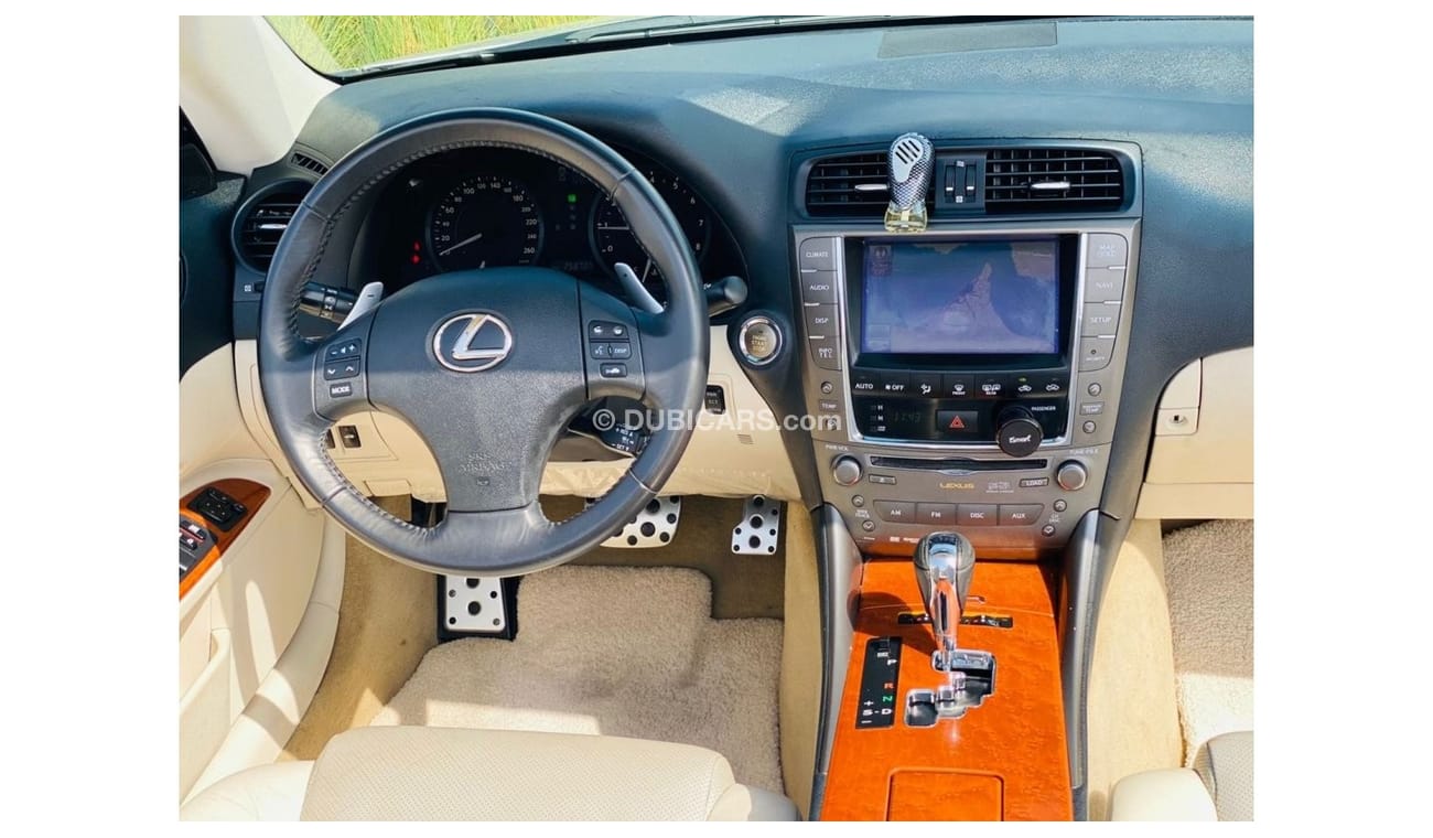 Lexus IS300 Lexus IS 300C || GCC || Hard top Convertible || Very Well Maintained