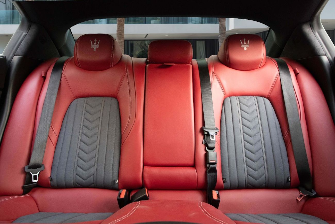 مازيراتي جيبلي GranLusso | 3,133 P.M  | 0% Downpayment | Immaculaate condition