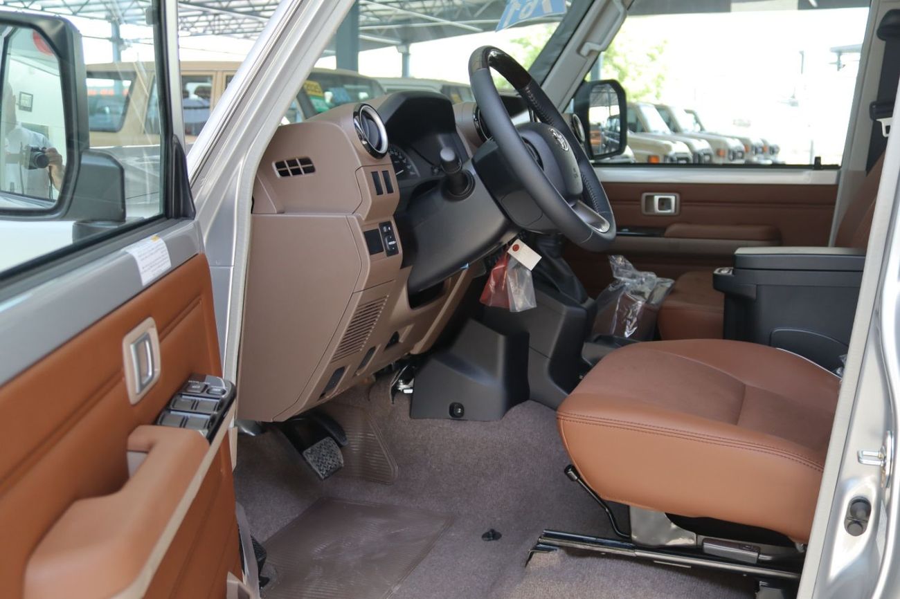 Toyota Land Cruiser 70 2025 LAND CRUISER GRJ76 4.0 V6 AT 40TH ANNIVERSARY  **EXPORT ONLY**التصدير فقط خارج الخليج**