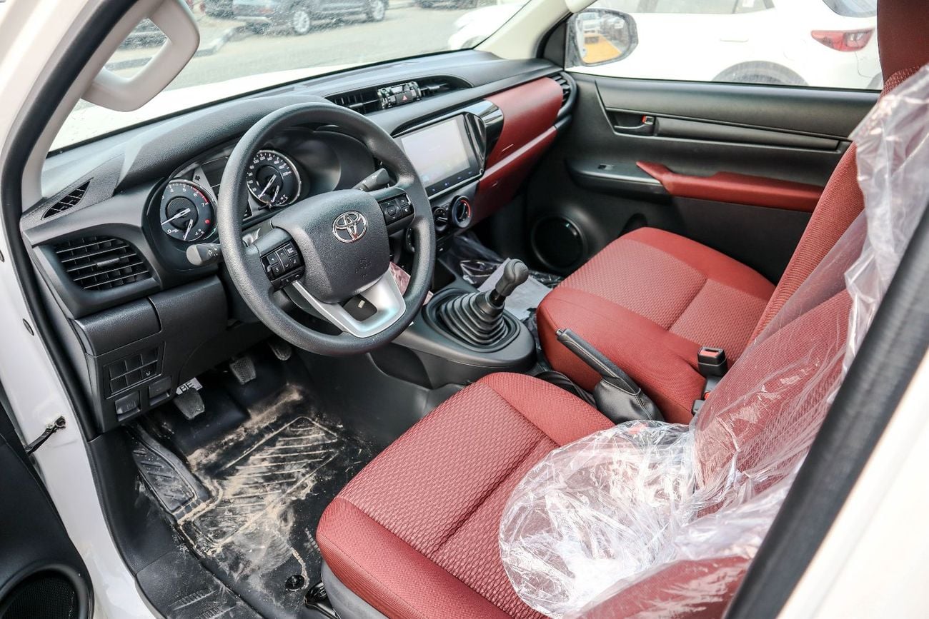 تويوتا هيلوكس toyota hilux single cab (TGN126) 2.7L Pick-up 4WD 2 Doors manual 2026 model without diff lock