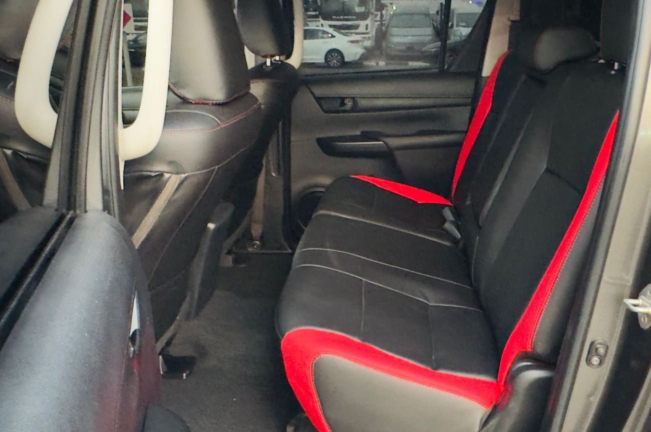 Toyota Hilux MODIFIED TO 2023 MODEL | DOUBLE CABIN | DIESEL ENGINE | 2.8L | AUTOMATIC TRANSMISSION | 2016