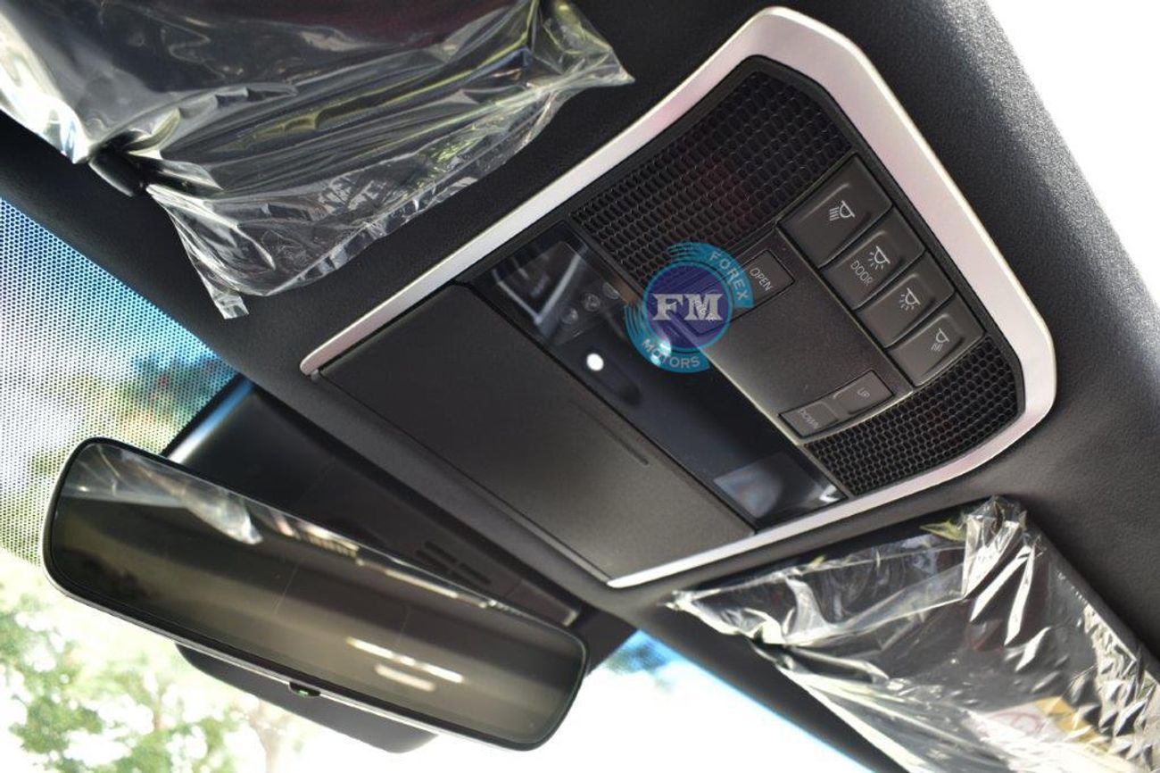 تويوتا لاند كروزر 300 GR-S 3.5 L Hybrid V6 7 Seat Automatic