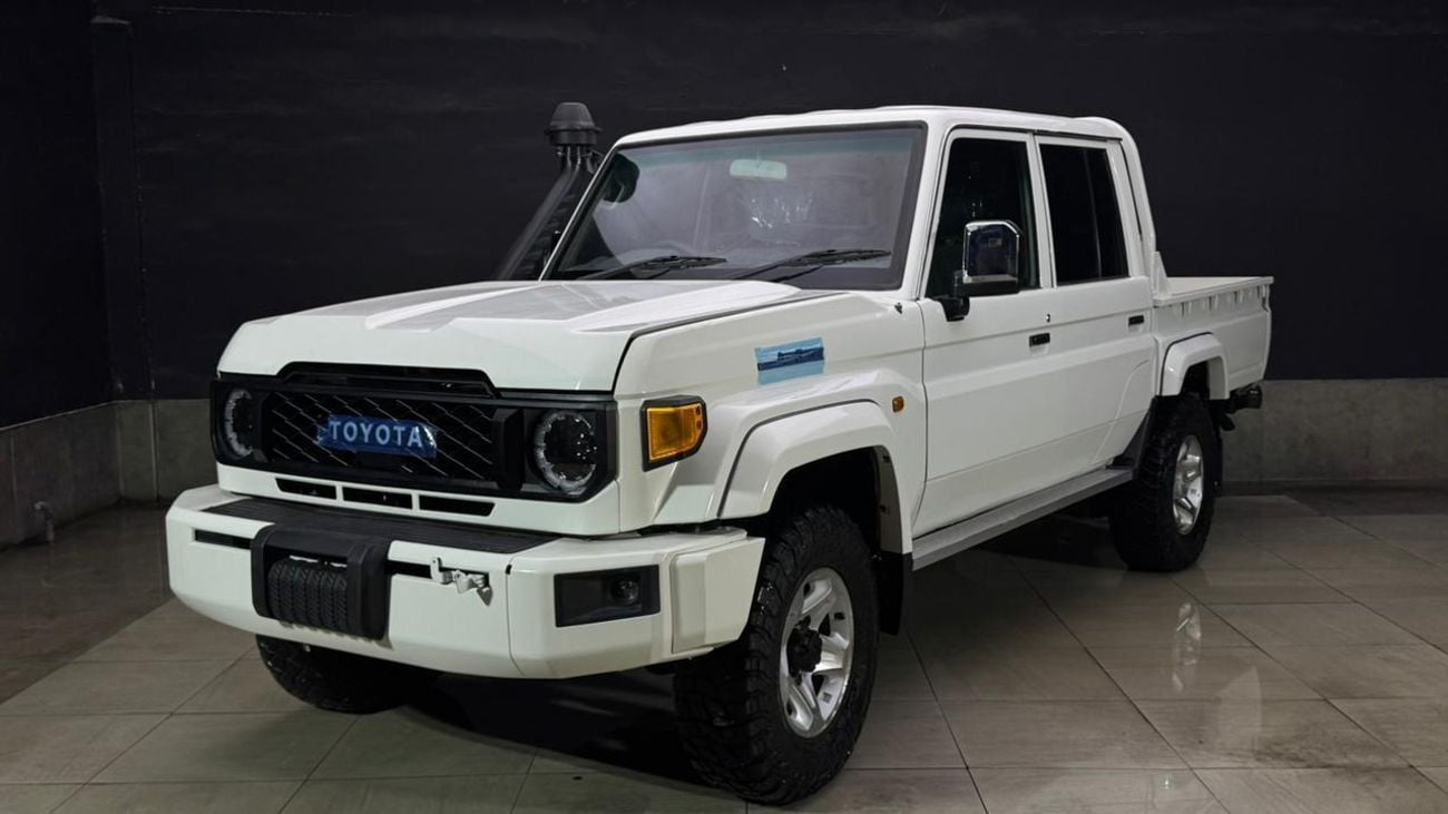 تويوتا لاند كروزر بيك آب 2024 shape ,diesel 4.5 liter ,right hand drive ,4 doors ,2019 model ,only for export available
