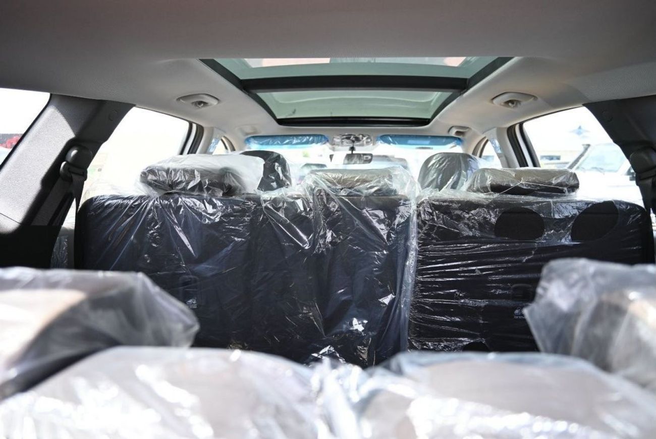 Hyundai Santa Fe Hyundai Santa Fe 2.5L Petrol, SUV, FWD, 5 Doors, Front Electric Seats, Panoramic Roof, Cruise Contro