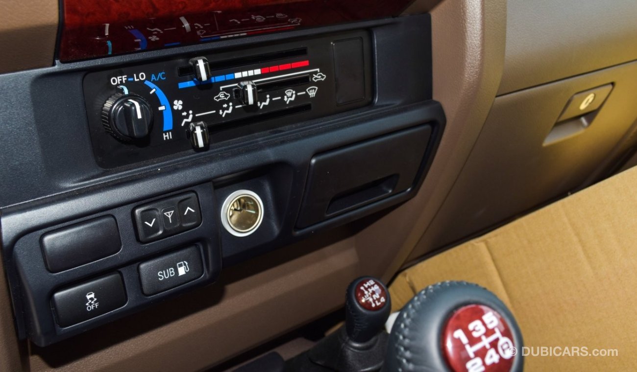 Toyota Land Cruiser Pick Up LX V6 ,Petrol , 4/4, MT, Winch ,Difflock, power window,Centre lock,