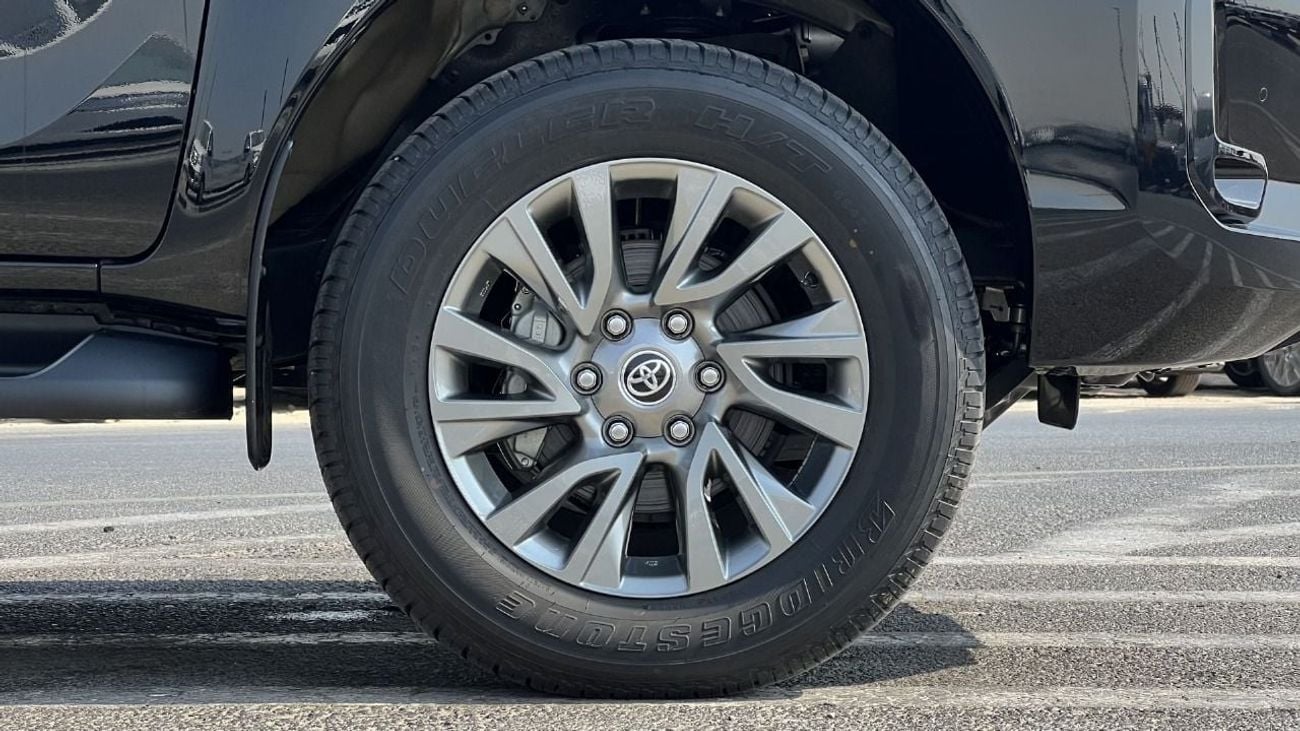 تويوتا هيلوكس S GLX 2.8L 4WD M/T