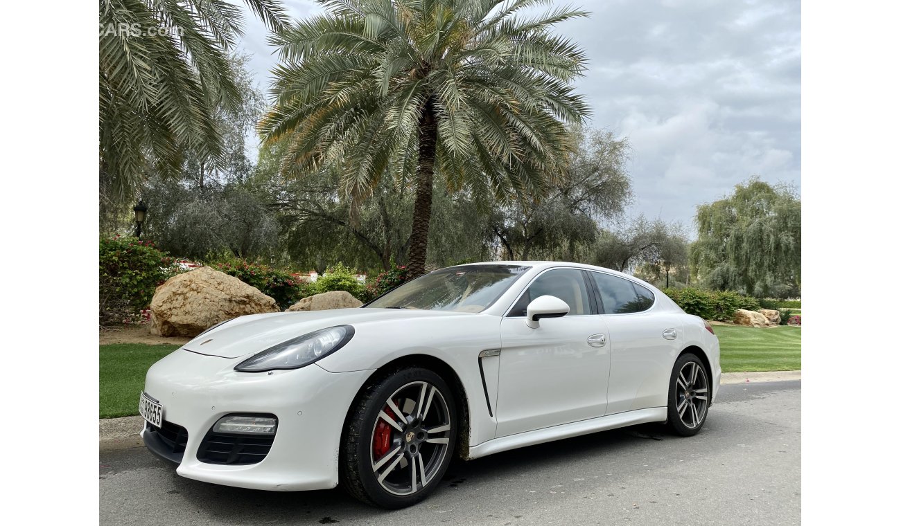 Porsche Panamera 4S