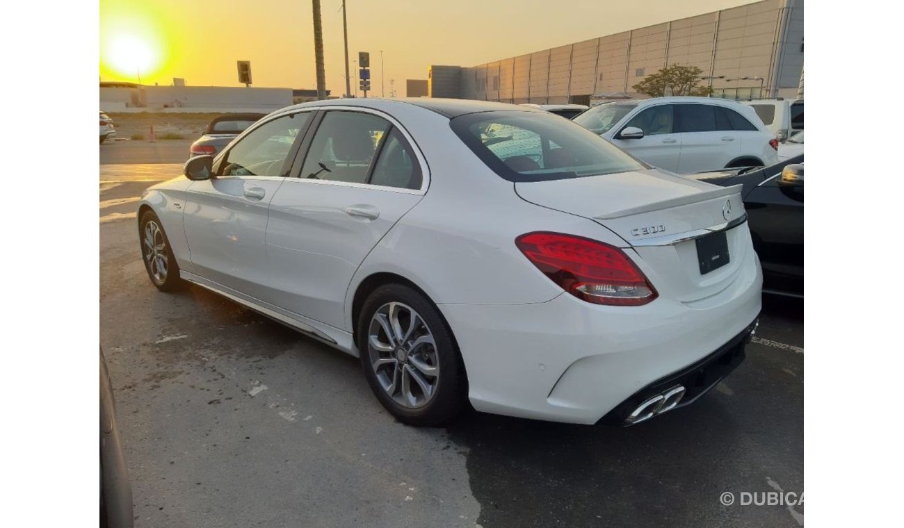 Mercedes-Benz C 300 الامارات الشارقة سوق الحراج