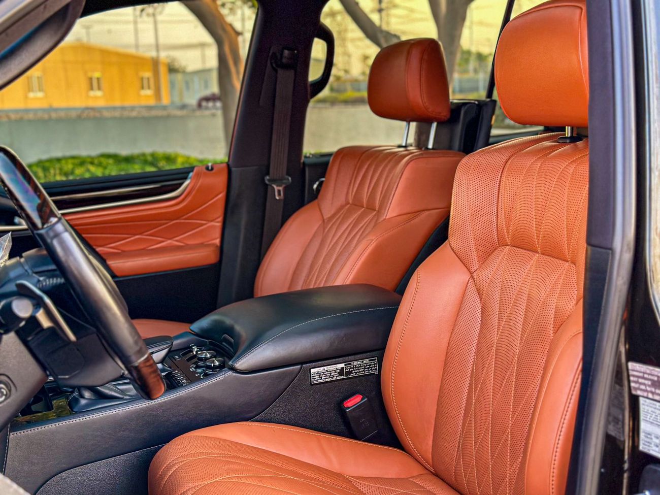 لكزس LX 570 Lexus Lx570s Signature Black Edition 5.7L / Gcc Specification