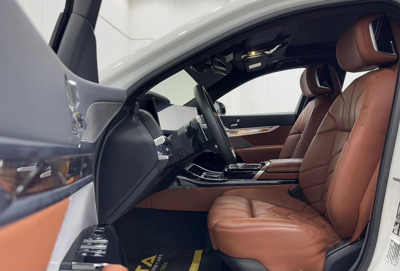 BMW 735i M-Sport 2023 BMW 735i M-Sport, 2027 BMW Warranty + Service Pack, Fully Loaded, Low Kms, 740i Kit, GC