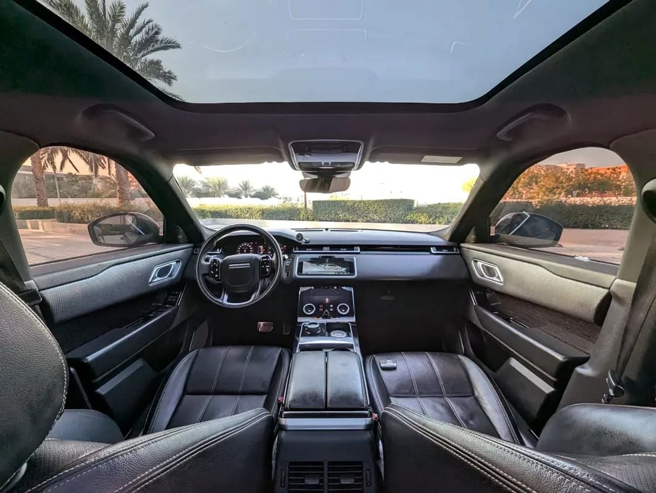 Land Rover Range Rover Velar R-DYNAMIC SE GCC IN EXCELLENT CONDITION