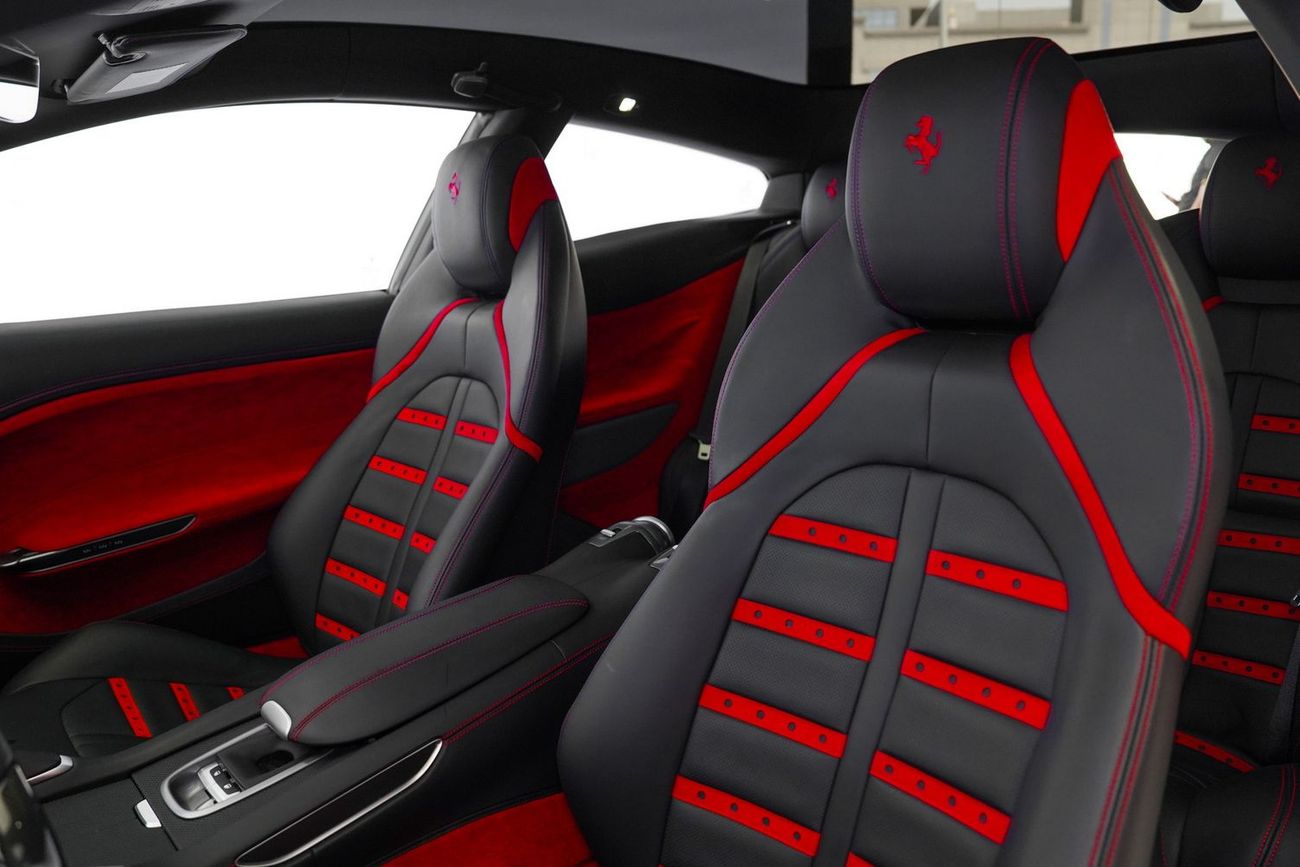 Ferrari GTC4 Lusso T