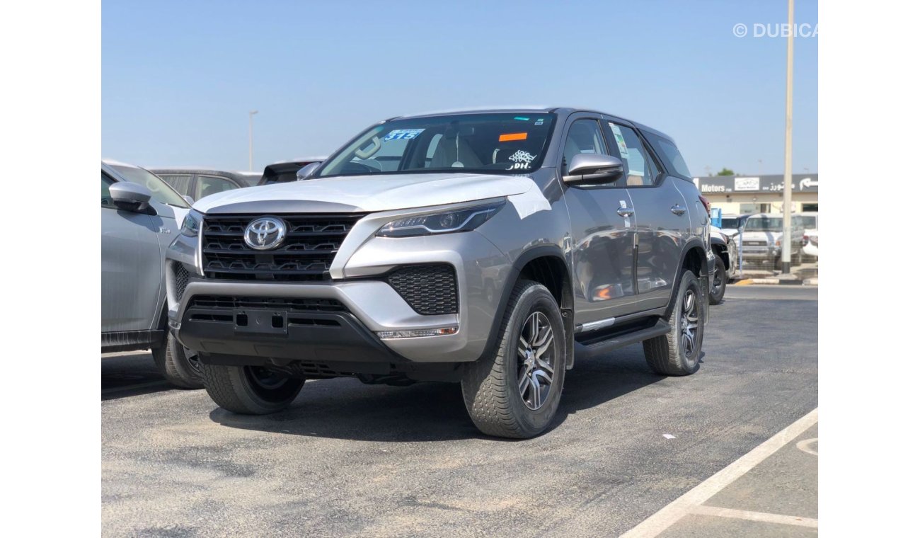 تويوتا فورتونر Fortuner GX 2.7L 4x2 silver 2022 mid  AT