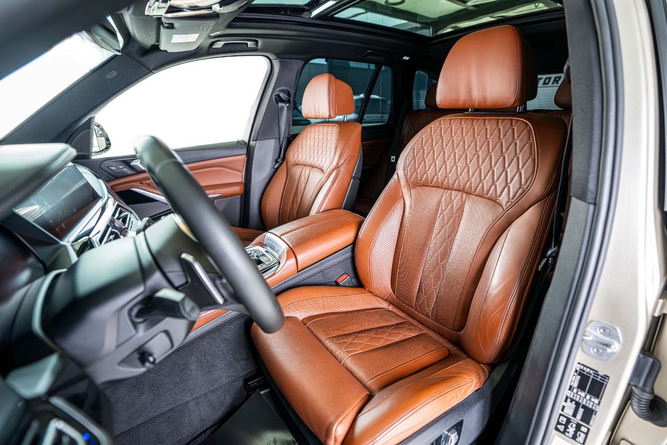 BMW X5 M50i 4.4L Service History- Exclusive colour -M Sport Package