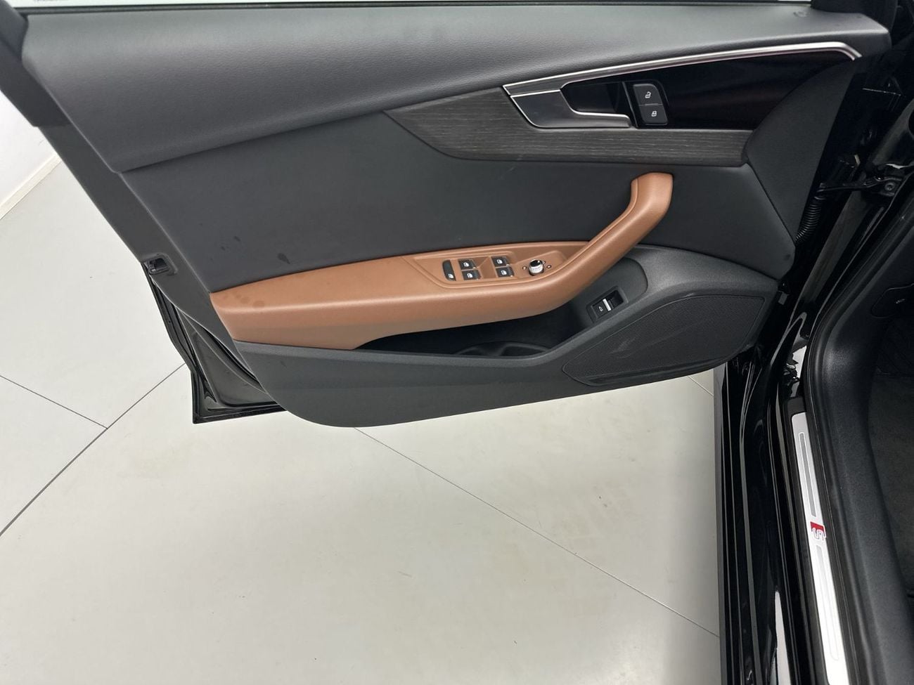 أودي A4 35 TFSI S Line 2.0L 150hp (Ref# 18106)