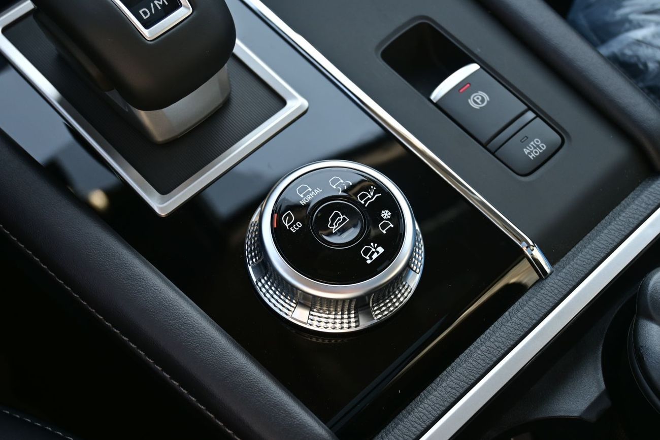 Mitsubishi Outlander Mitsubishi Outlander Hi-Line Plus 2.5L Petrol 4WD, Model 2025, Color Black