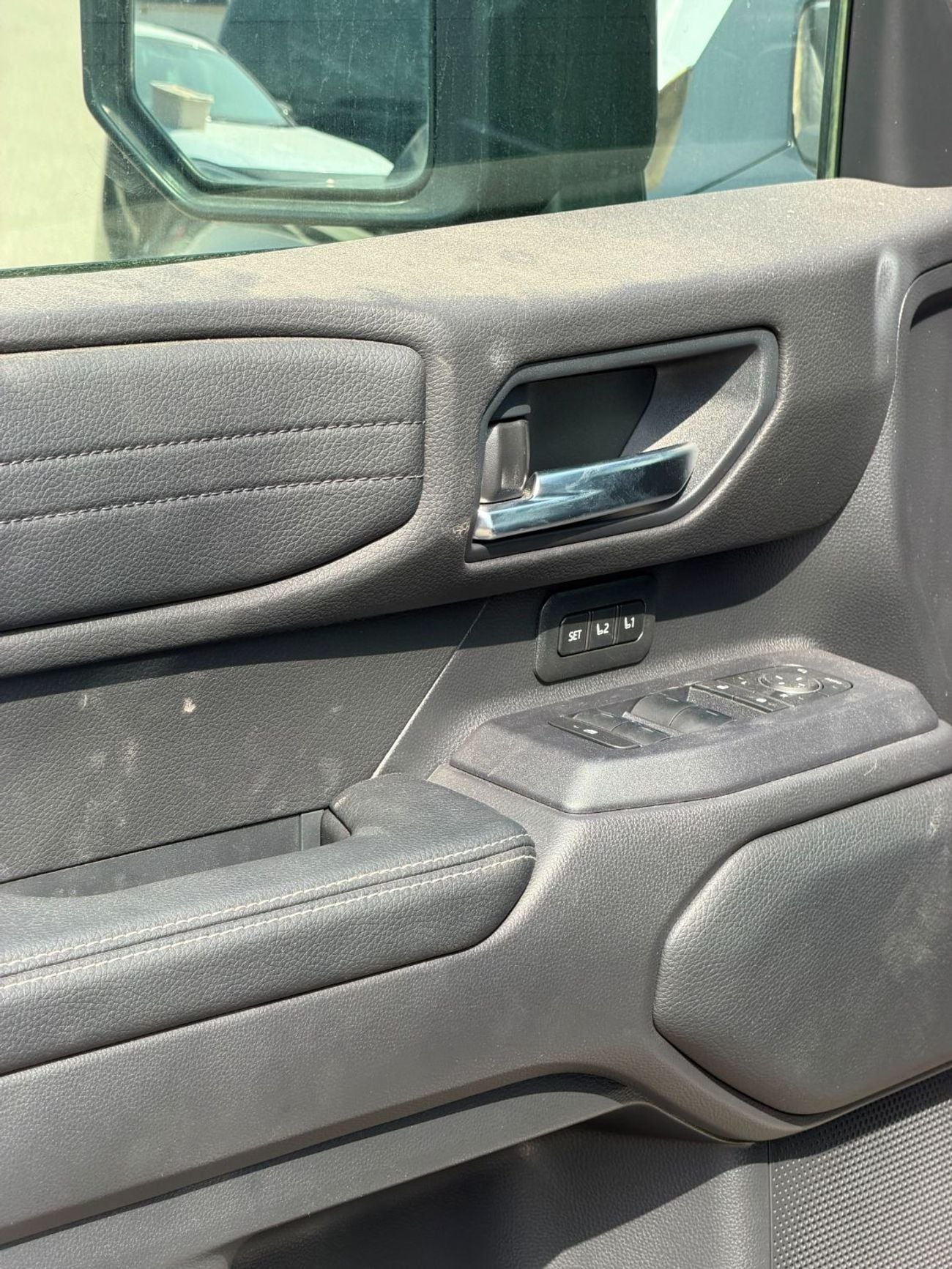 Toyota Prado VXR Diesel 7 Seater full option(Export to west africa only)