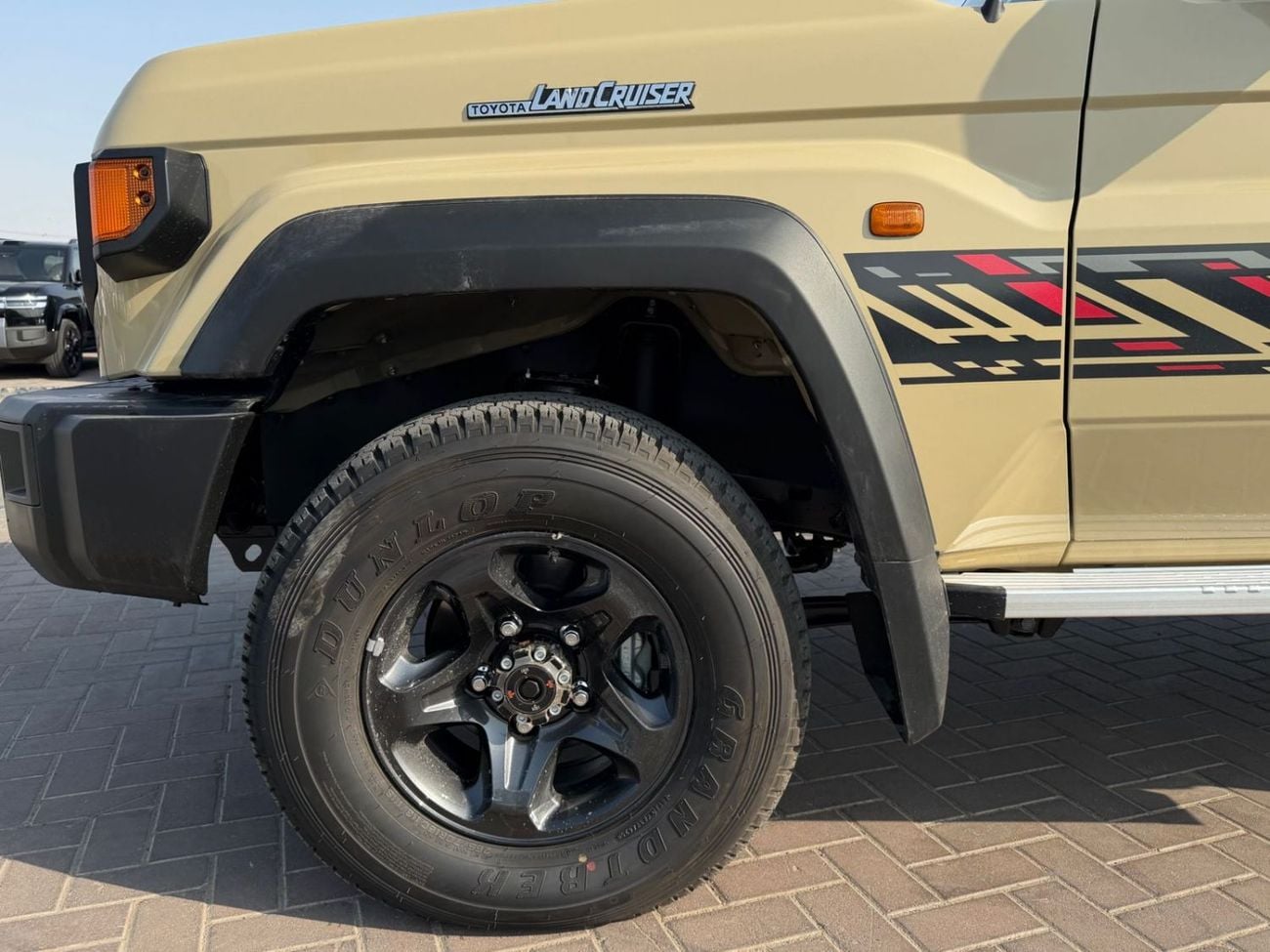 تويوتا لاند كروزر بيك آب