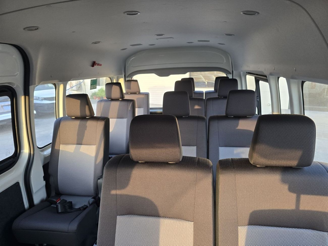 Toyota Hiace 3.5L PETROL A/T 12 SEATER PASSANGER VAN