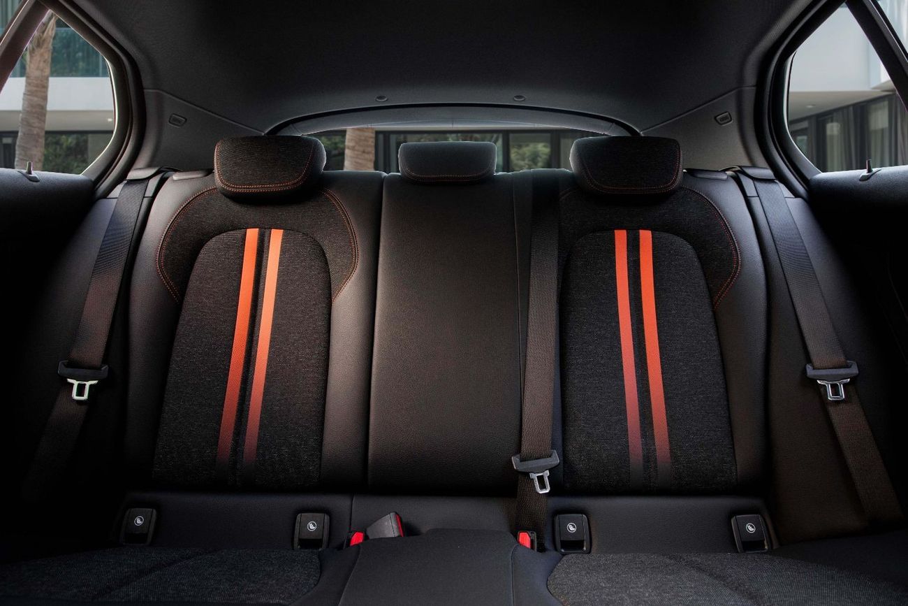 BMW 120i 120 | 2,056 P.M  | 0% Downpayment | Agency Warranty & Serivce!