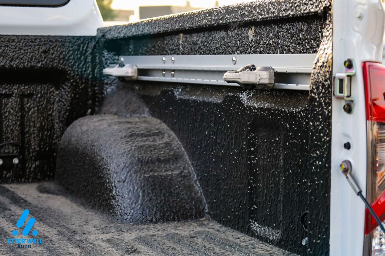 نيسان نافارا LE Petrol 2.5L 4x4 MT | DC Plus MY2025 | Incomparable Prices | Book Now