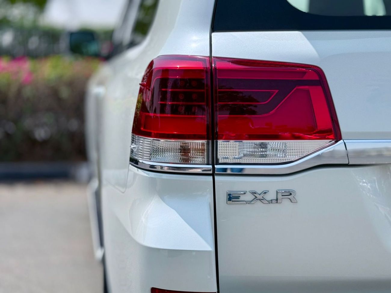 Toyota Land Cruiser EXR 4.0L 4WD LAND CRUISER EX.R V6 | GCC SPECS | YEAR: 2017 | KMS: 218,000 | FULL-SERVICE HISTORY