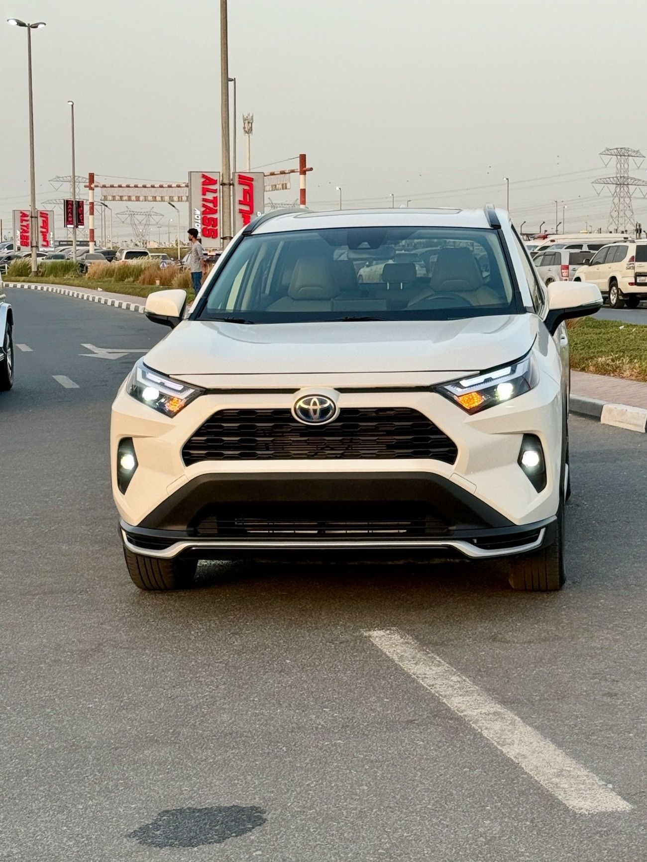 Toyota RAV4 RAV4 xle premium AWD Hybrid